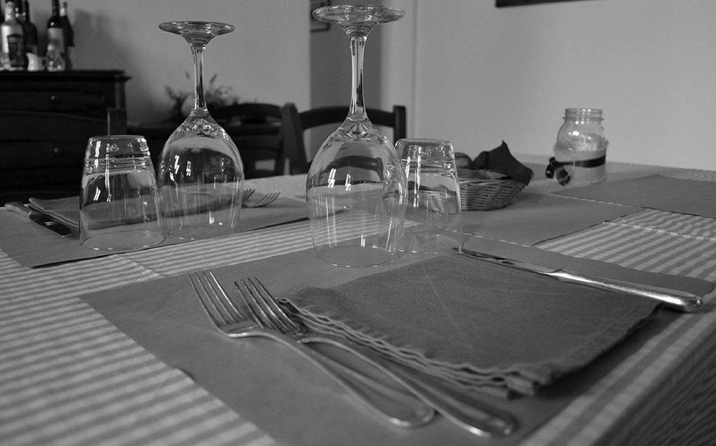 Agriturismo Fiamberta Bed and Breakfast Certosa di Pavia Exteriör bild